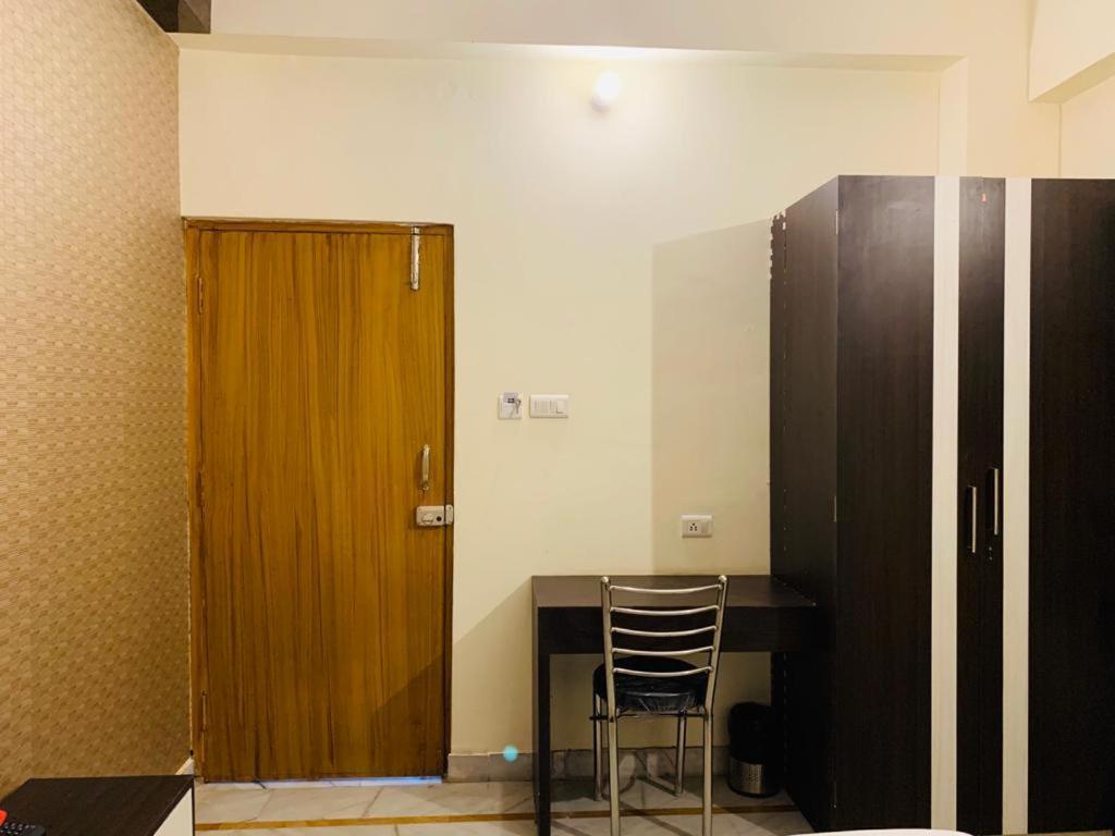 Hotel Kewal Palace Varanasi Exterior photo